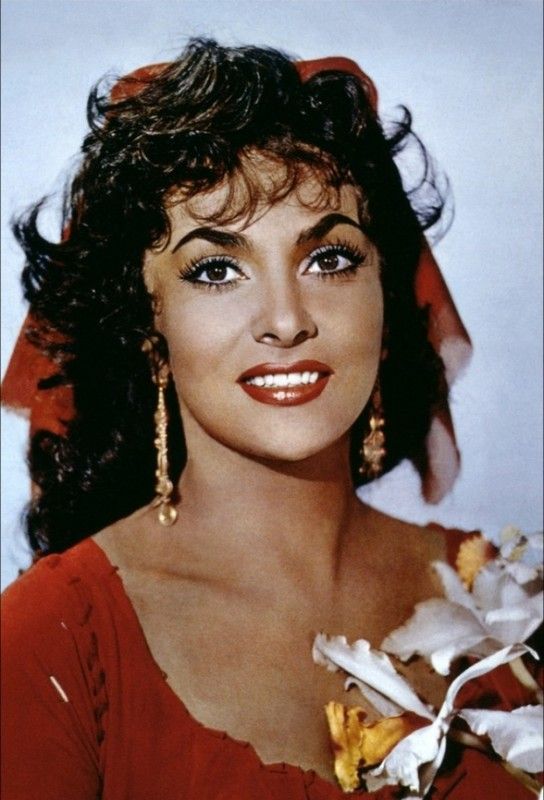 ACTRICE GINA LOLLOBRIGIDA Article Et Photos